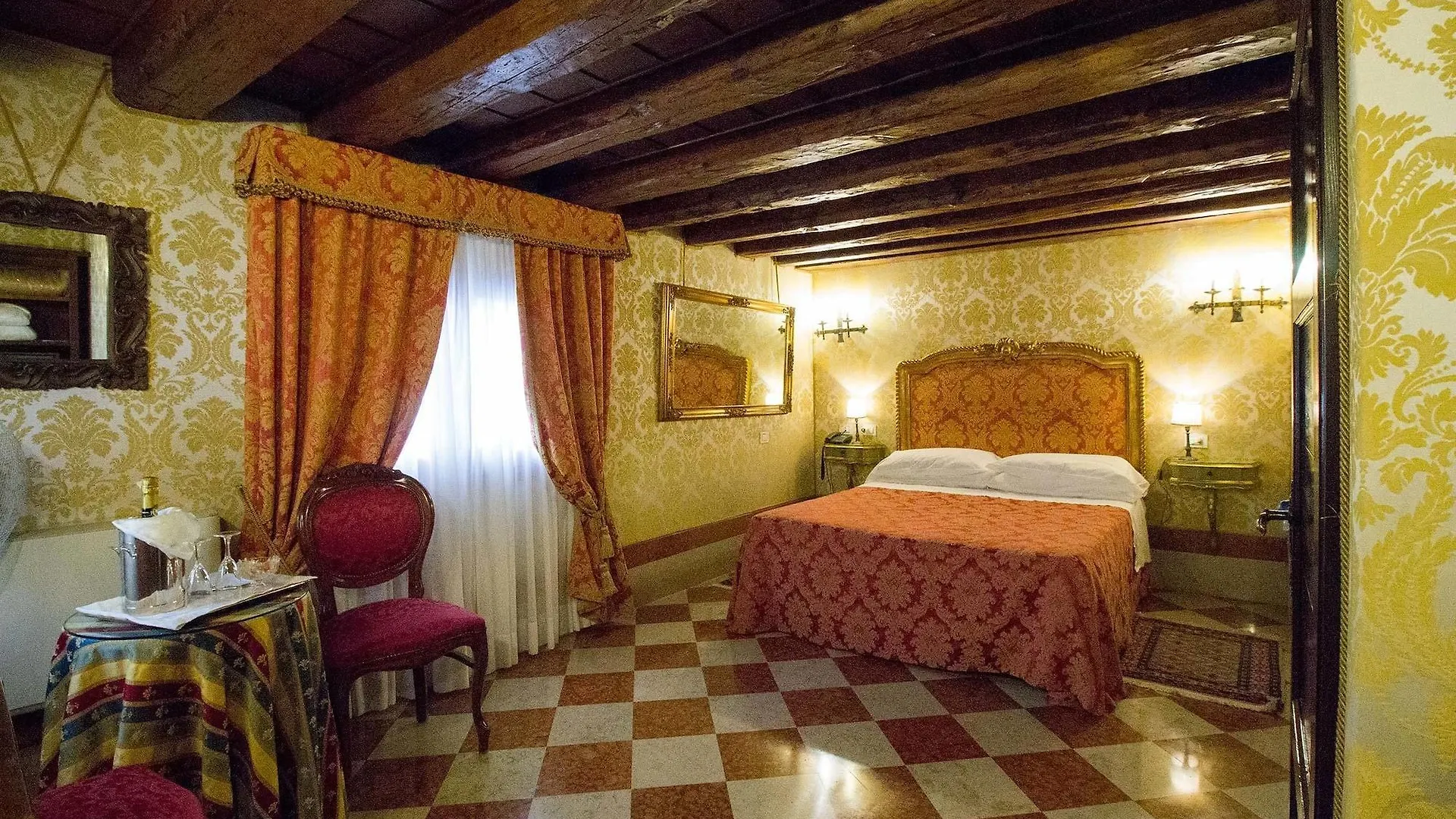 Hotel Palazzo Abadessa Benátky 4*,