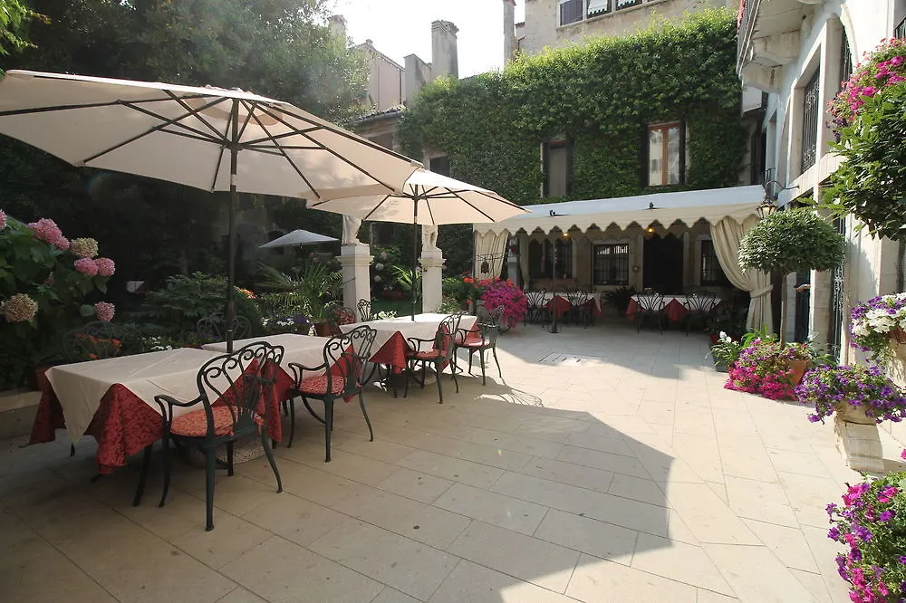 ****  Hotel Palazzo Abadessa Benátky Itálie